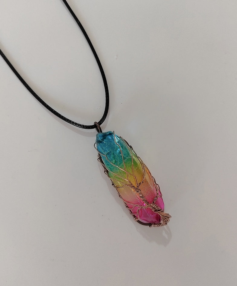 Ivoja Tree of Life Crystal Pillar Necklace – 70s-Inspired Boho Glow 
